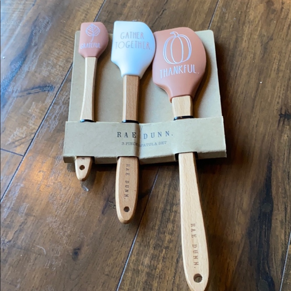 Rae Dunn thankful 3 piece spatula set
